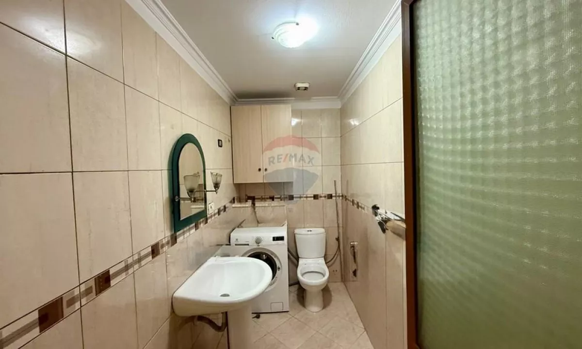 Shtepi me qera Apartament ne Tirane, 2+1, Mobilimi E mobiluar, Pagesa 45,000  Leke.