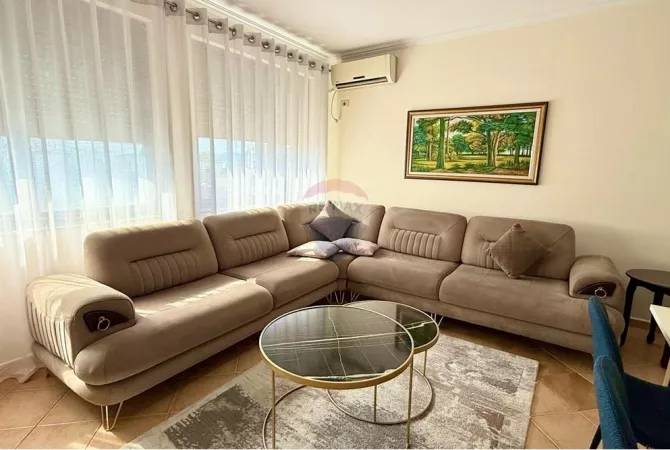 Shtepi me qera Apartament ne Tirane, 2+1, Mobilimi E mobiluar, Pagesa 45,000  Leke.