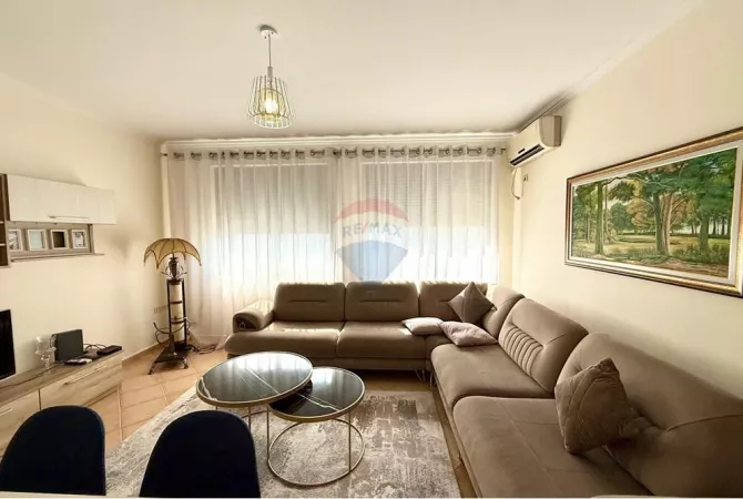 Shtepi me qera Apartament ne Tirane, 2+1, Mobilimi E mobiluar, Pagesa 45,000  Leke.