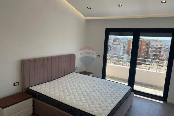 Shtepi me qera Apartament ne Tirane, 2+1, Mobilimi E mobiluar, Pagesa 580  Euro.