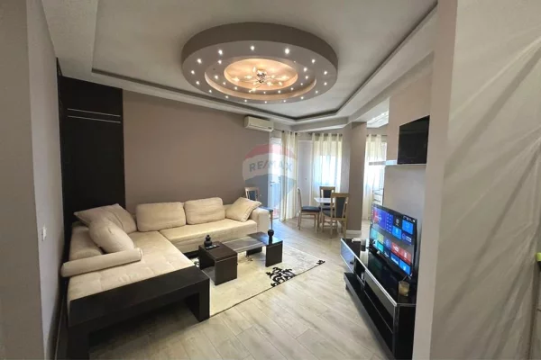 Shtepi me qera Apartament ne Tirane, 1+1, Mobilimi E mobiluar, Pagesa 700  Euro.
