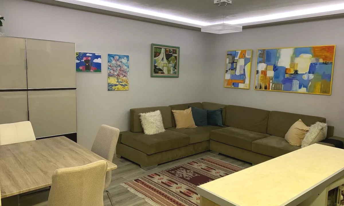 Shtepi me qera Apartament ne Tirane, 2+1, Mobilimi E mobiluar, Pagesa 600  Euro.