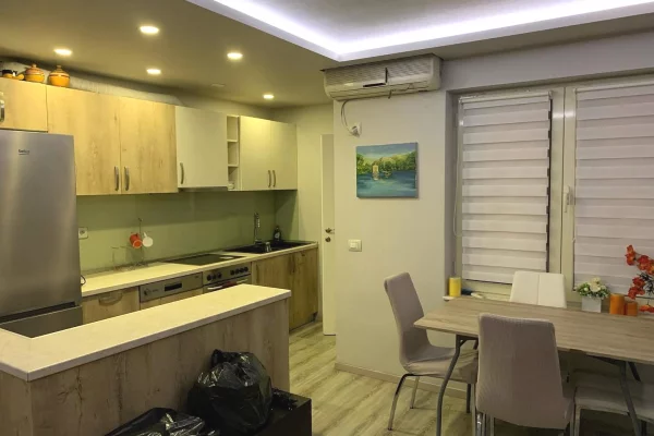 Shtepi me qera Apartament ne Tirane, 2+1, Mobilimi E mobiluar, Pagesa 600  Euro.