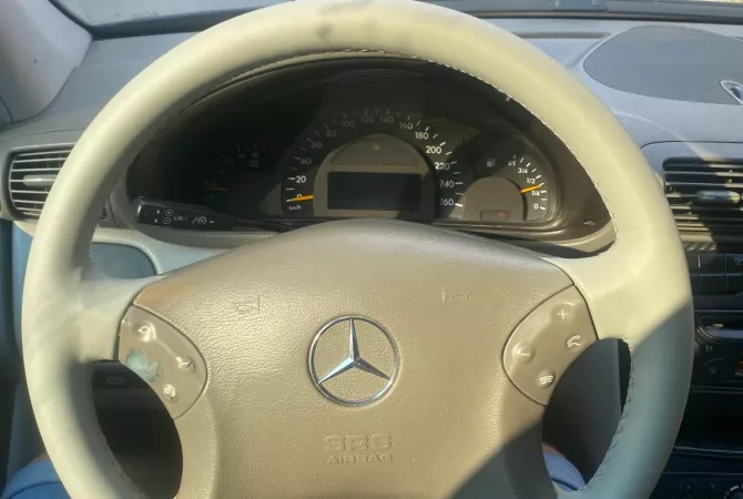 Auto in Vendita a Kavaja - 3,200 Euro