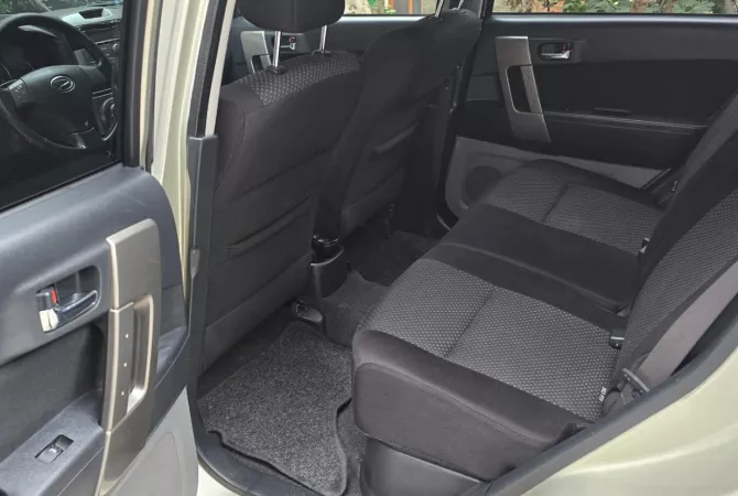 Auto in Vendita a Tirana, Daihatsu, 2010 gasoline-gas,Kambio Manual Pagamento 6,500  Euro.