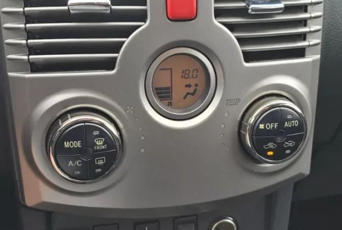 Auto in Vendita a Tirana, Daihatsu, 2010 gasoline-gas,Kambio Manual Pagamento 6,500  Euro.