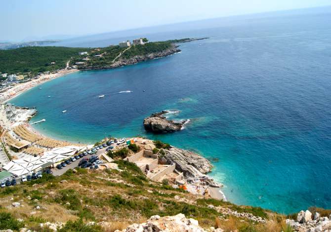 Njoftime Pune per Kamarier/e , Barist Beach Bar ne Himare