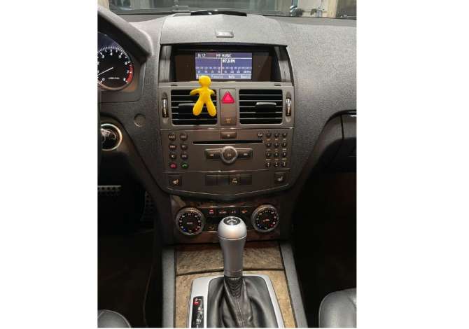 Auto in Vendita a Tirana, Mercedes-Benz, 2010 Benzine,Kambio Automatik Pagamento 8,200  Euro.