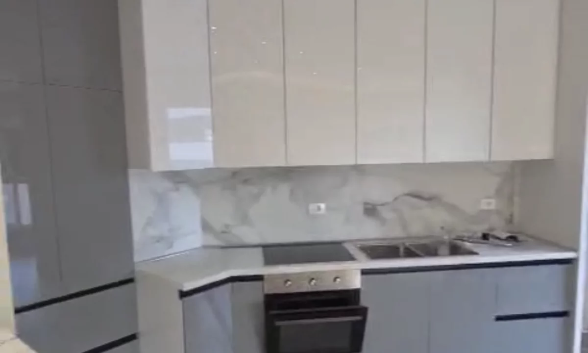 Shtepi me qera Apartament ne Tirane, 2+1, Mobilimi E mobiluar, Pagesa 500  Euro.