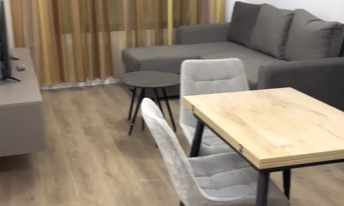 Shtepi me qera Apartament ne Tirane, 1+1, Mobilimi E mobiluar, Pagesa 40,000  Leke.