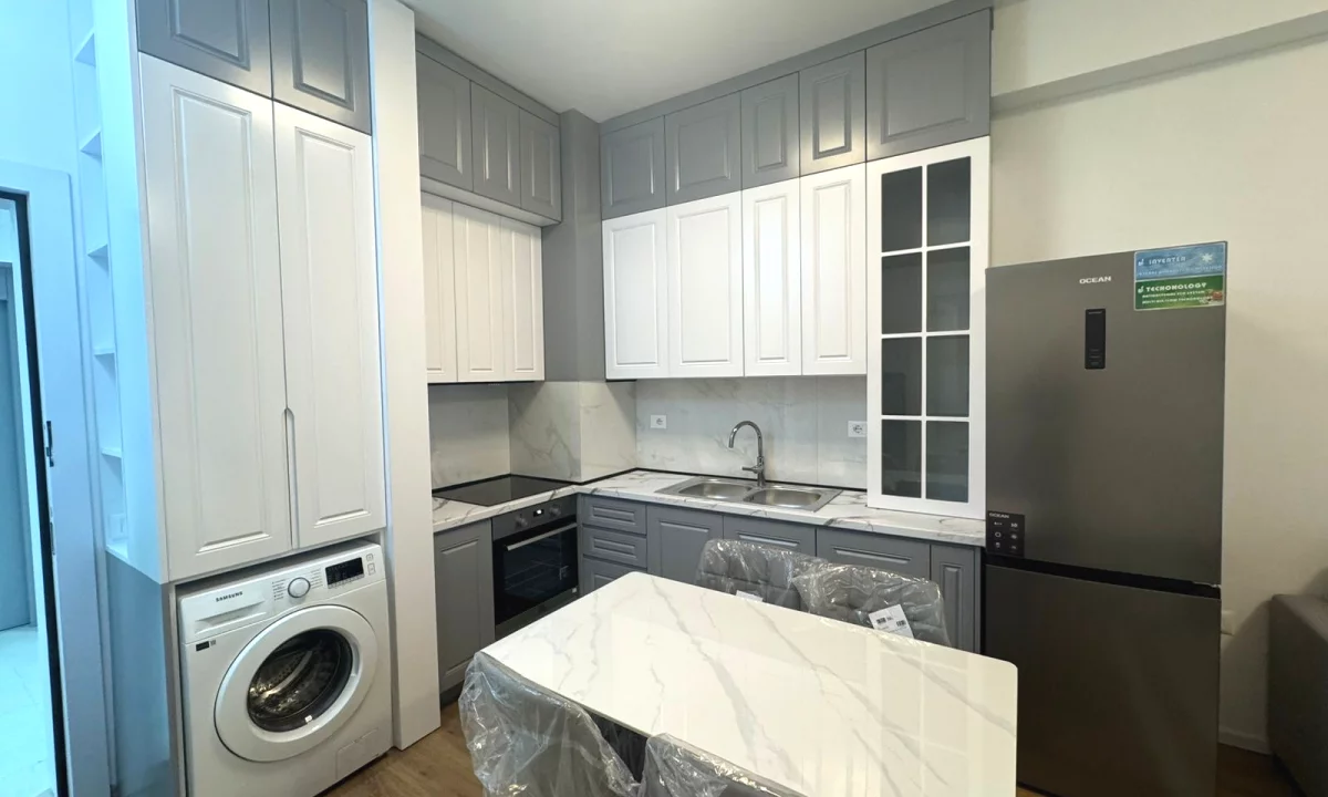 Appartamento in affitto a Tirana 1+1, Arredato