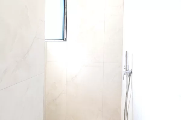 Shtepi ne shitje Apartament ne Tirane, 1+1, Mobilimi Bosh, pa mobiluar, Pagesa 86,000  Euro.