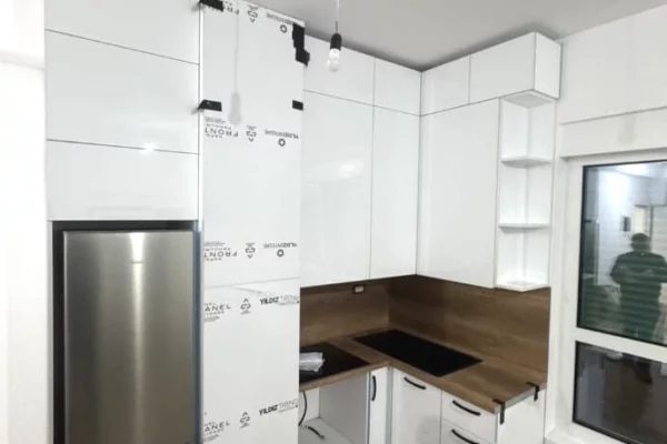 Shtepi me qera Apartament ne Tirane, 2+1, Mobilimi E mobiluar, Pagesa 48,000  Leke.