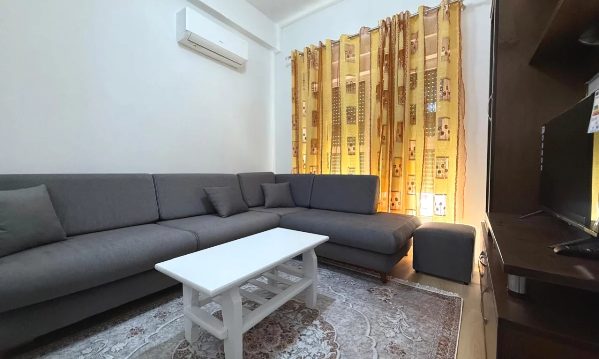 Shtepi me qera Apartament ne Tirane, 1+1, Mobilimi E mobiluar, Pagesa 38,000  Leke.