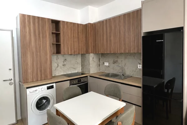 Apartament 1+1 me qera i sapomobiluar te rezidenca Kadiu!