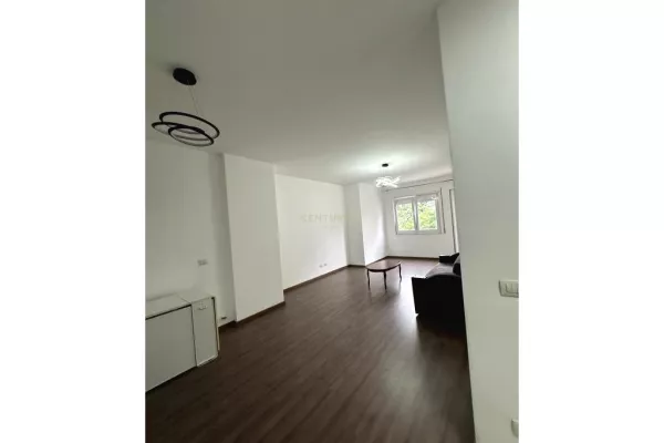 Shtepi me qera Apartament ne Tirane, 2+1, Mobilimi E mobiluar, Pagesa 500  Euro.