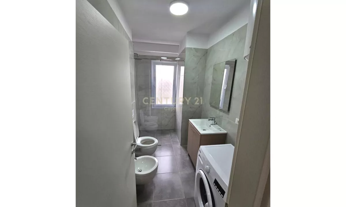 Shtepi me qera Apartament ne Tirane, 2+1, Mobilimi E mobiluar, Pagesa 650  Euro.