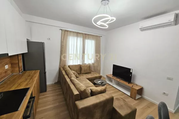 Shtepi me qera Apartament ne Tirane, 2+1, Mobilimi E mobiluar, Pagesa 650  Euro.