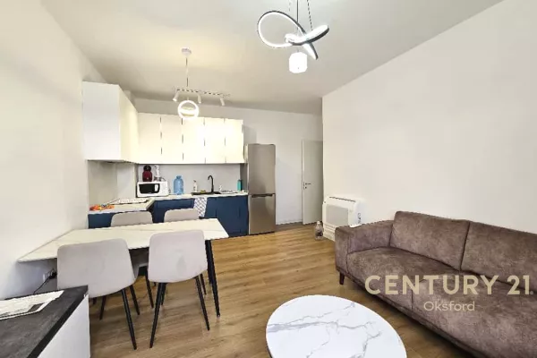 Shtepi me qera Apartament ne Tirane, 3+1, Mobilimi E mobiluar, Pagesa 700  Euro.