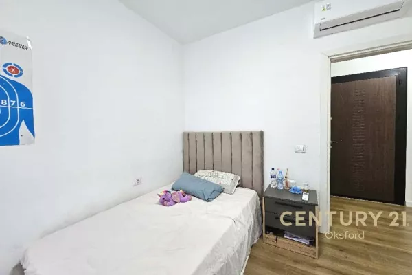 Shtepi me qera Apartament ne Tirane, 3+1, Mobilimi E mobiluar, Pagesa 700  Euro.