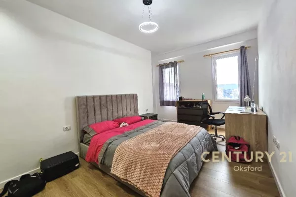 Shtepi me qera Apartament ne Tirane, 3+1, Mobilimi E mobiluar, Pagesa 700  Euro.
