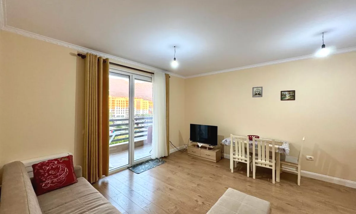 Shtepi me qera Apartament ne Tirane, 2+1, Mobilimi E mobiluar, Pagesa 550  Euro.
