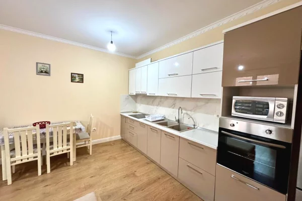 Shtepi me qera Apartament ne Tirane, 2+1, Mobilimi E mobiluar, Pagesa 550  Euro.