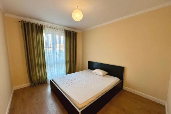 Shtepi me qera Apartament ne Tirane, 2+1, Mobilimi E mobiluar, Pagesa 550  Euro.