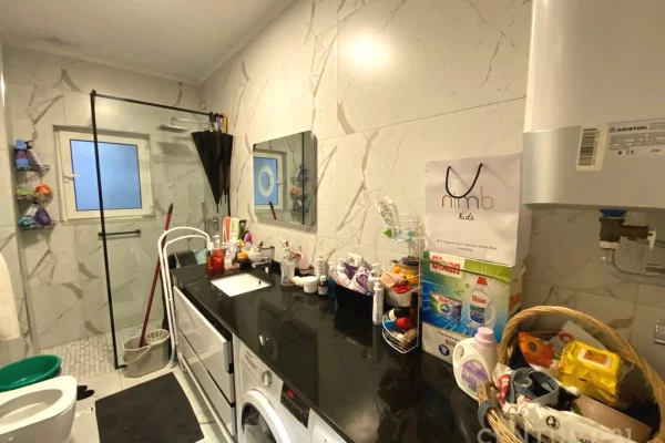 Shtepi ne shitje Apartament ne Tirane, 2+1, Mobilimi E mobiluar, Pagesa 260,000  Euro.