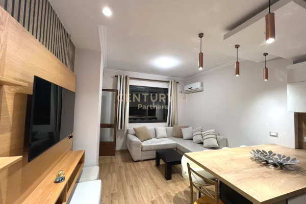 APARTAMENT 1+1 ME QIRA, STACIONI I TRENIT 600 € /Muaj