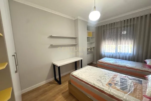 Shtepi me qera Apartament ne Tirane, 2+1, Mobilimi E mobiluar, Pagesa 880  Euro.