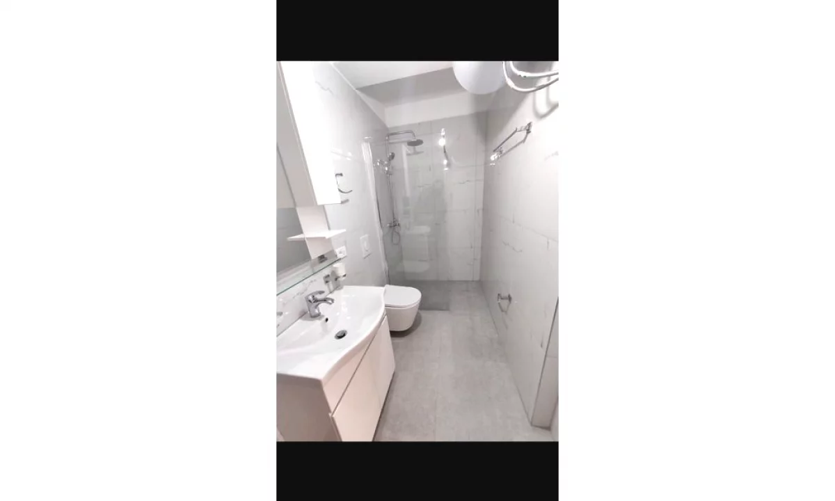 Shtepi ne shitje Apartament ne Tirane, 1+1, Mobilimi Bosh, pa mobiluar, Pagesa 83,000  Euro.