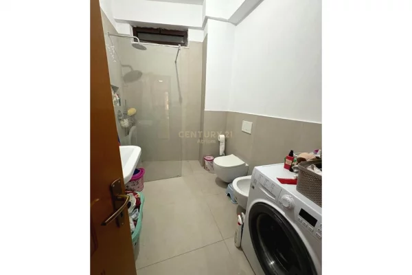 Shtepi me qera Apartament ne Tirane, 2+1, Mobilimi E mobiluar, Pagesa 570  Euro.