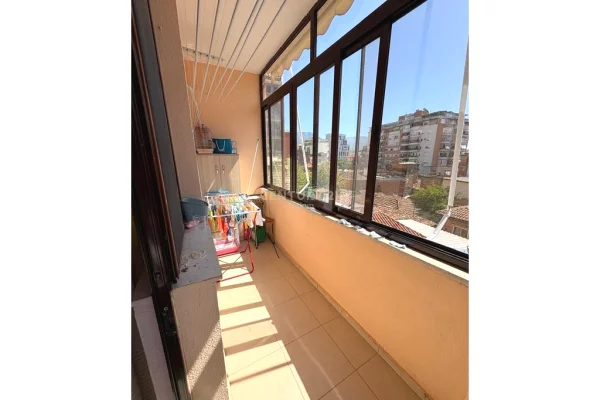 Shtepi me qera Apartament ne Tirane, 2+1, Mobilimi E mobiluar, Pagesa 570  Euro.
