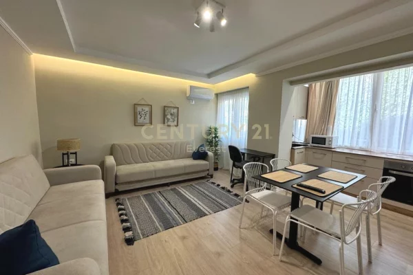 QENDER, APARTAMENT 1+1 PER QIRA 800 € /Muaj