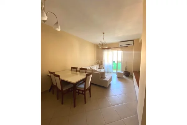 Jepet me Qira Apartament 2+1+2 – Zogu i Zi 600 € /Muaj