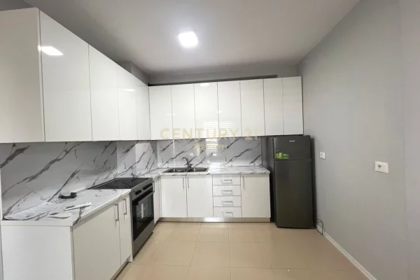 Shtepi me qera Apartament ne Tirane, 1+1, Mobilimi E mobiluar, Pagesa 550  Euro.