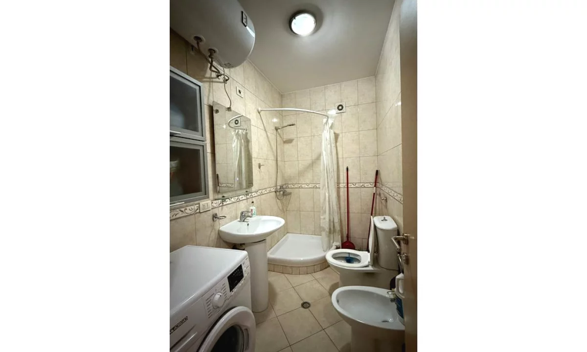 Shtepi me qera Apartament ne Tirane, 1+1, Mobilimi E mobiluar, Pagesa 550  Euro.