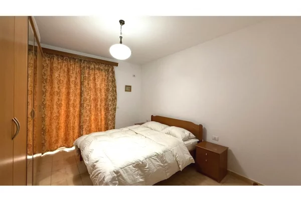 Shtepi me qera Apartament ne Tirane, 1+1, Mobilimi E mobiluar, Pagesa 550  Euro.