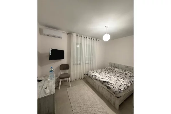 Shtepi me qera Apartament ne Tirane, 2+1, Mobilimi E mobiluar, Pagesa 700  Euro.