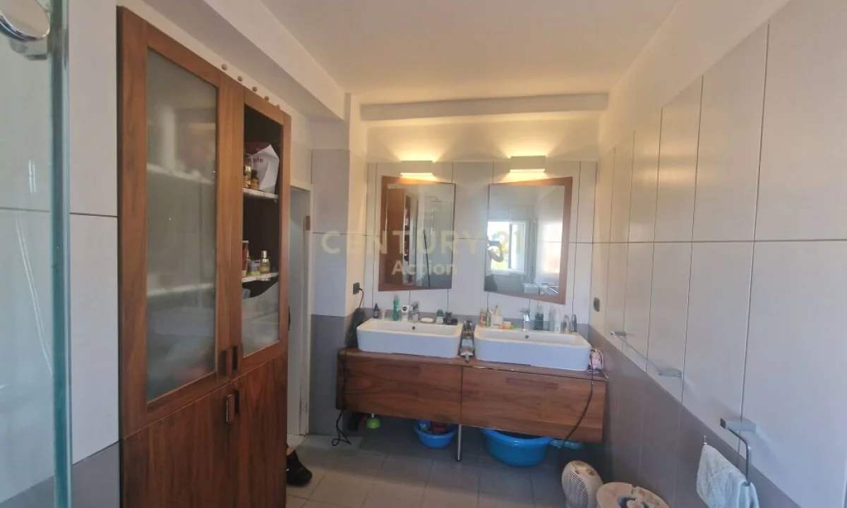 Shtepi me qera Apartament ne Tirane, 2+1, Mobilimi E mobiluar, Pagesa 550  Euro.