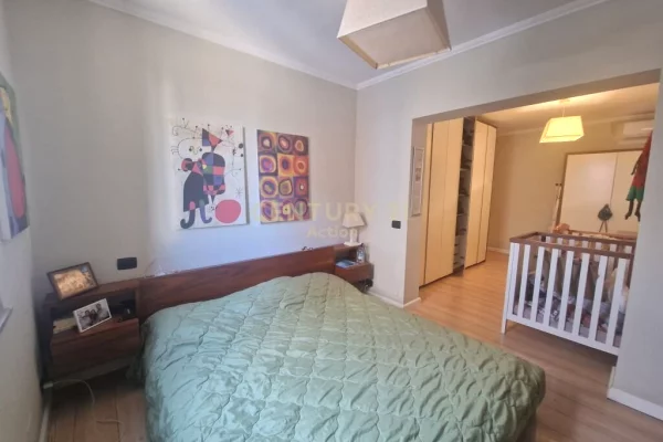 Shtepi me qera Apartament ne Tirane, 2+1, Mobilimi E mobiluar, Pagesa 550  Euro.