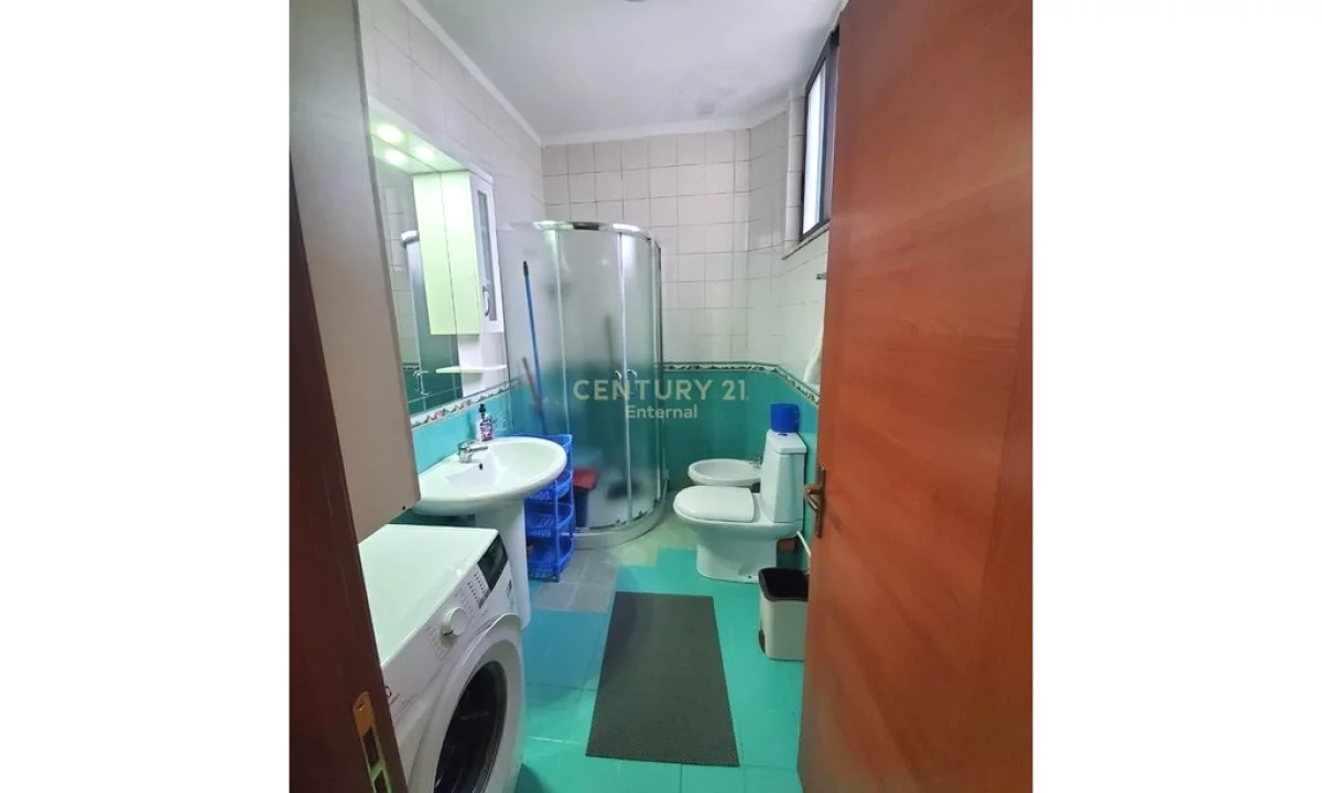 Shtepi me qera Apartament ne Tirane, 2+1, Mobilimi E mobiluar, Pagesa 550  Euro.