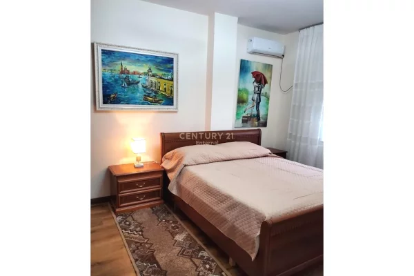 Shtepi me qera Apartament ne Tirane, 2+1, Mobilimi E mobiluar, Pagesa 550  Euro.