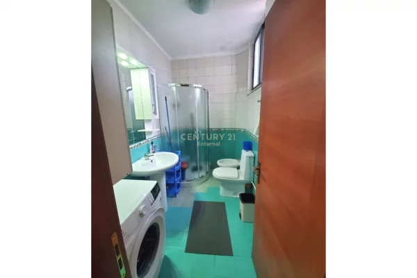 Apartament 2+1 me qira tek Rruga Qemal Stafa