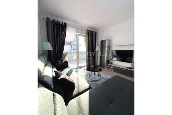 Shtepi me qera 2+1 ne Tirane - 700 Euro