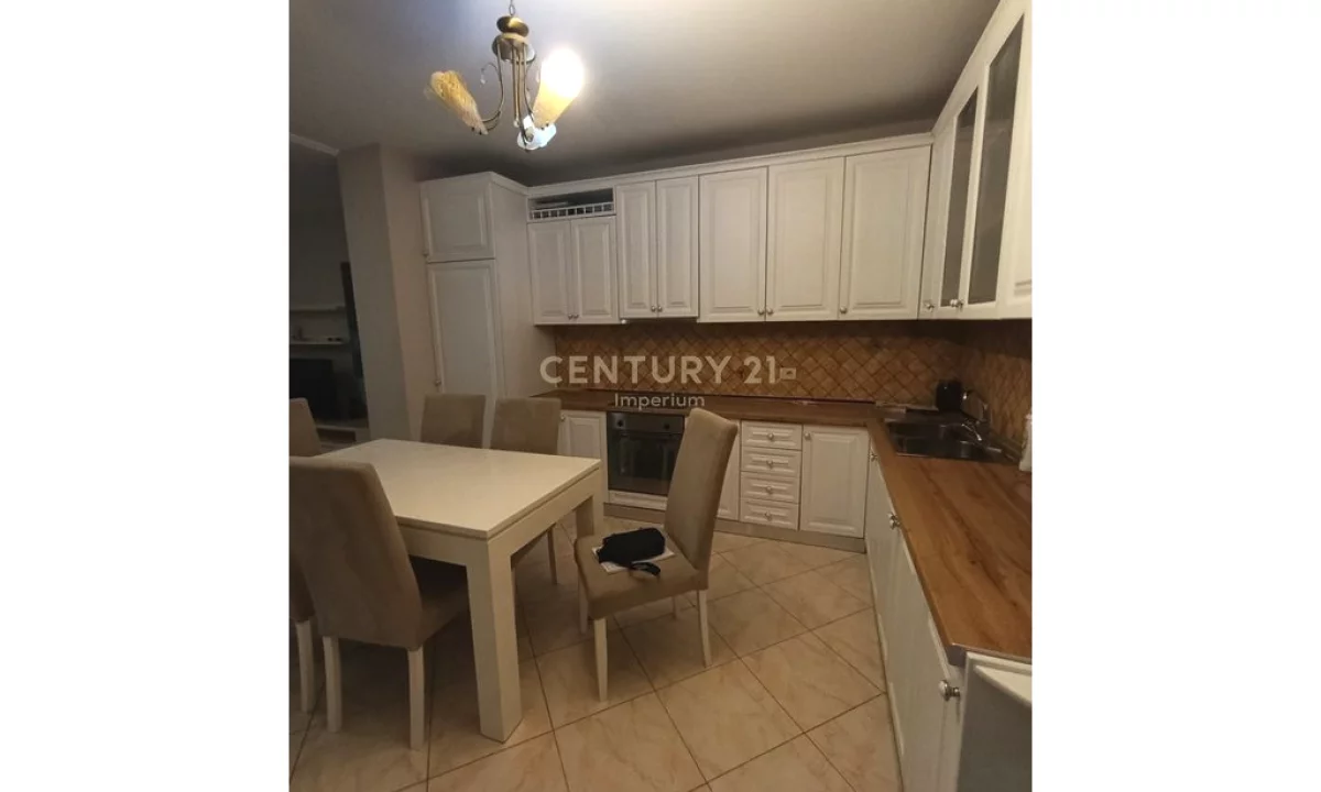 Shtepi me qera Apartament ne Tirane, 1+1, Mobilimi E mobiluar, Pagesa 70,000  Leke.
