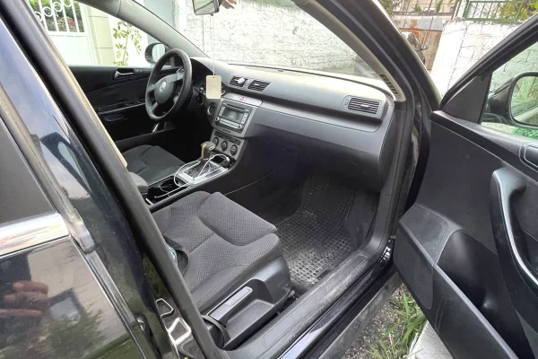 Cars for sale in Tirana, Volkswagen, 2007 Diesel,Kambio Automatik Payment 300,000  Leke.