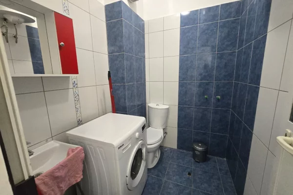 Shtepi me qera Apartament ne Tirane, 2+1, Mobilimi E mobiluar, Pagesa 600  Euro.