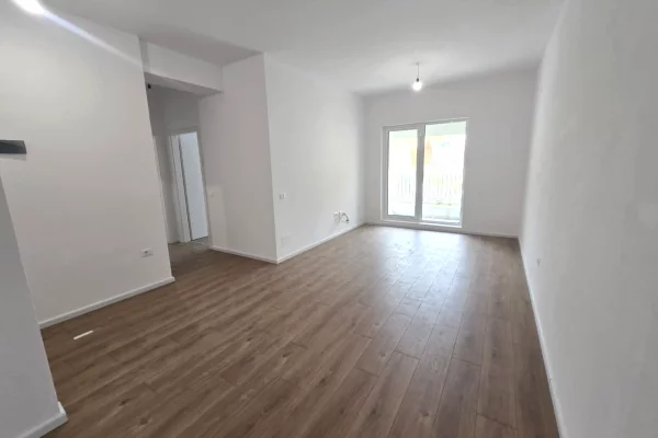 Appartamento in vendita a Tirana 2+1, Vuoto